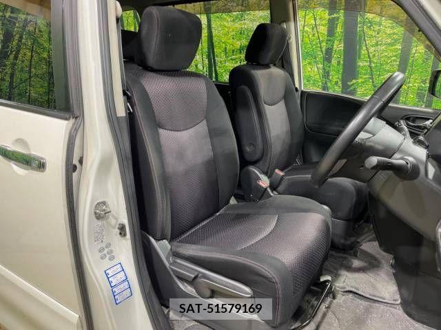 Nissan SERENA 2012-01 324903-8