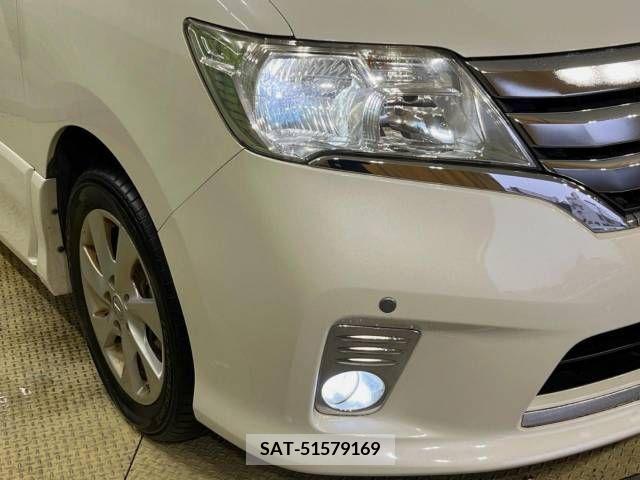 Nissan SERENA 2012-01 324903-13