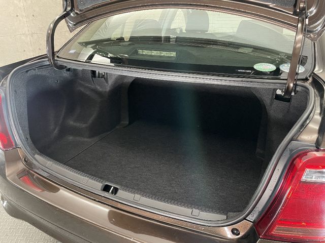 Toyota COROLLA AXIO 2016-03 186022-14