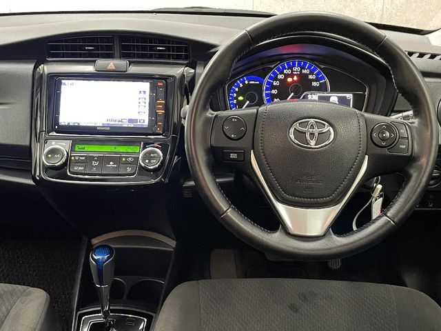 Toyota COROLLA AXIO 2016-03 186022-1