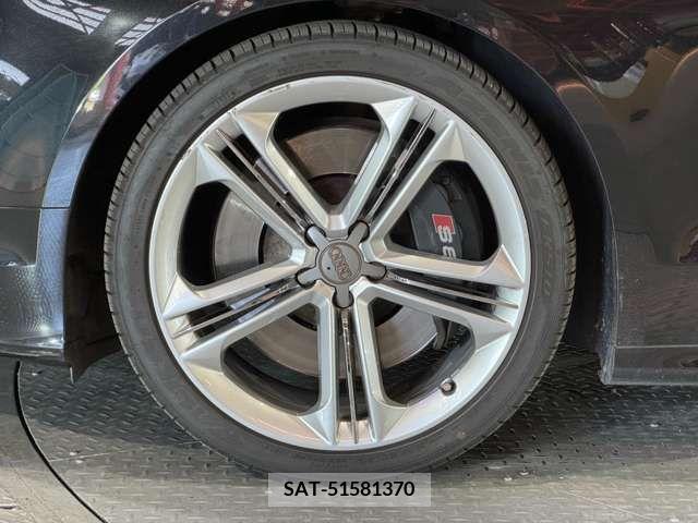 Audi S8 2013-03 375323-6