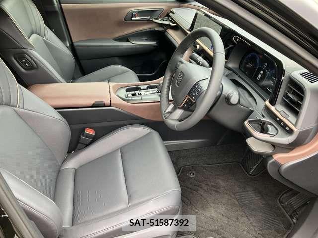 Toyota CROWN 2023-10 297735-3