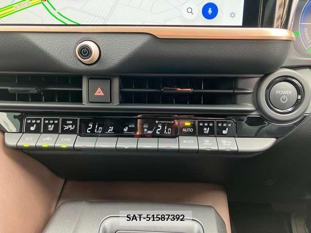 Toyota CROWN 2023-10 297735-16
