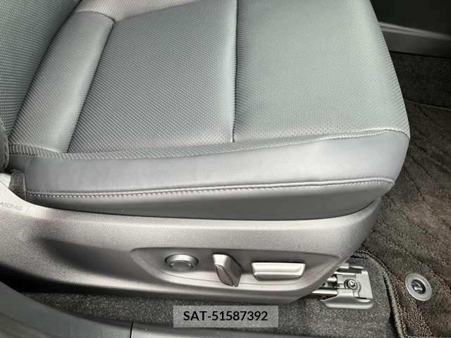 Toyota CROWN 2023-10 297735-5