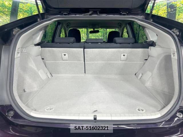 Toyota PRIUS 2013-04 366426-10