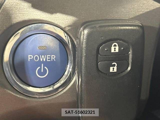 Toyota PRIUS 2013-04 366426-6