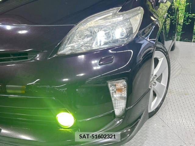 Toyota PRIUS 2013-04 366426-12