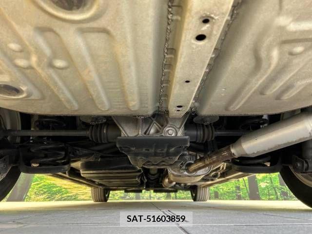 Toyota VOXY 2014-02 290179-19