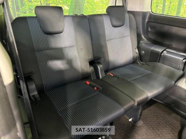 Toyota VOXY 2014-02 290179-9