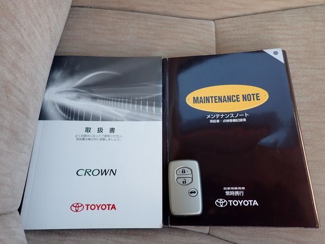 Toyota CROWN SEDAN 2012-11 192437-24
