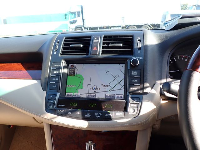 Toyota CROWN SEDAN 2012-11 192437-17