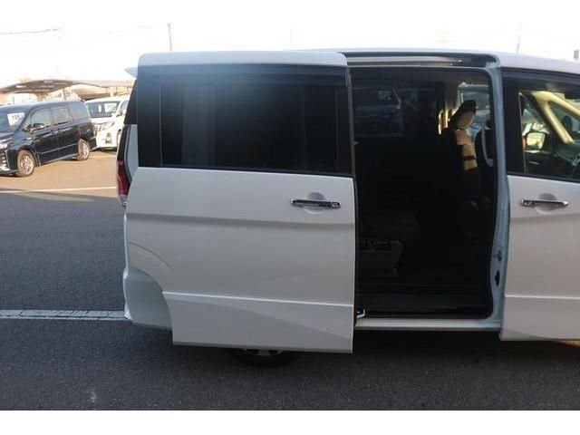 Nissan SERENA 2016-10 191116-10