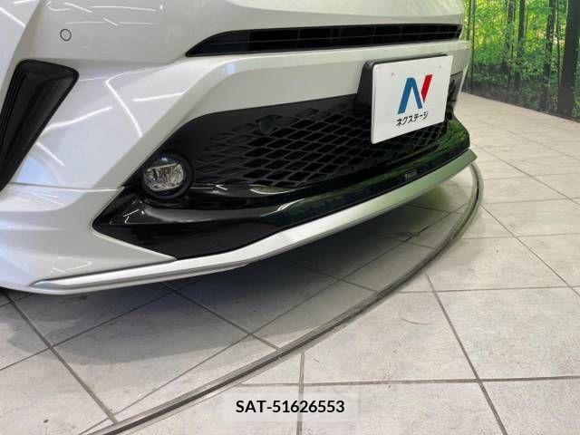 Toyota C-HR 2018-07 357825-7