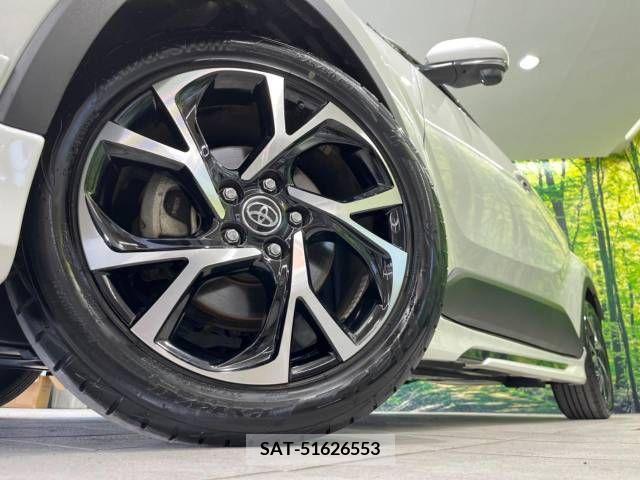 Toyota C-HR 2018-07 357825-13