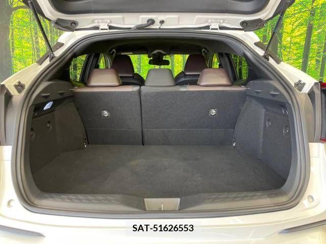 Toyota C-HR 2018-07 357825-10