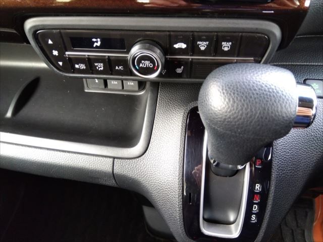 Honda N BOX CUSTOM 2021-01 194239-11