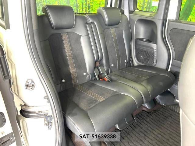 Honda N BOX CUSTOM 2017-10 307149-8