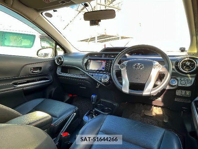 Toyota AQUA 2015-06 260152-1