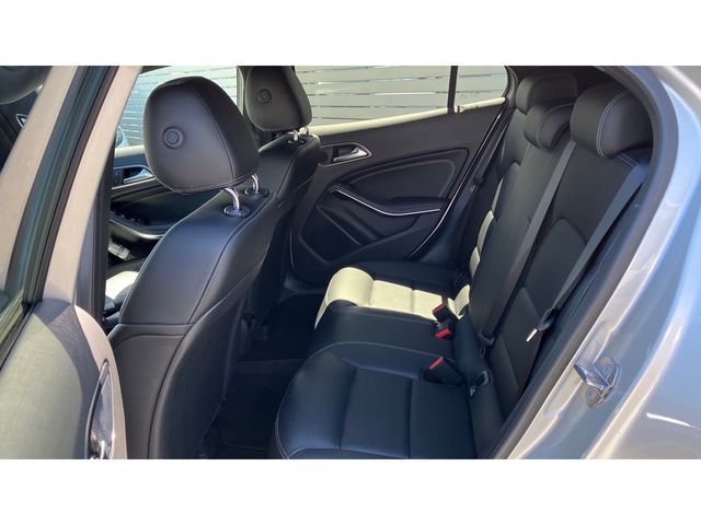Mercedes Benz CLA-CLASS 2017-01 24107-5