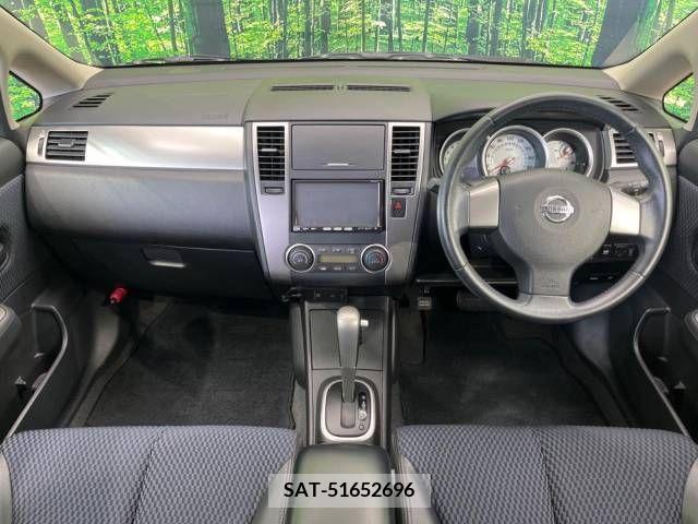 Nissan TIIDA 2012-01 385647-1