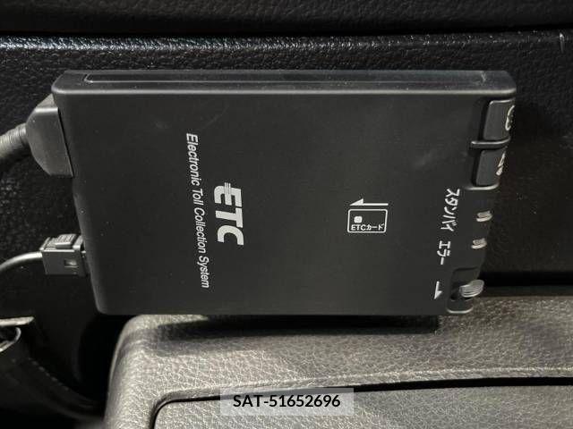 Nissan TIIDA 2012-01 385647-7