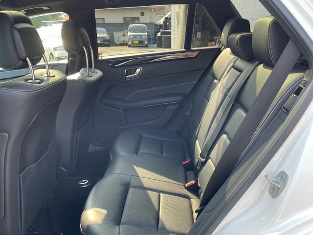 Mercedes Benz E-CLASS 2013-11 1834-25