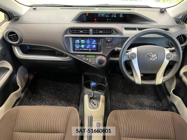 Toyota AQUA 2014-09 292049-1