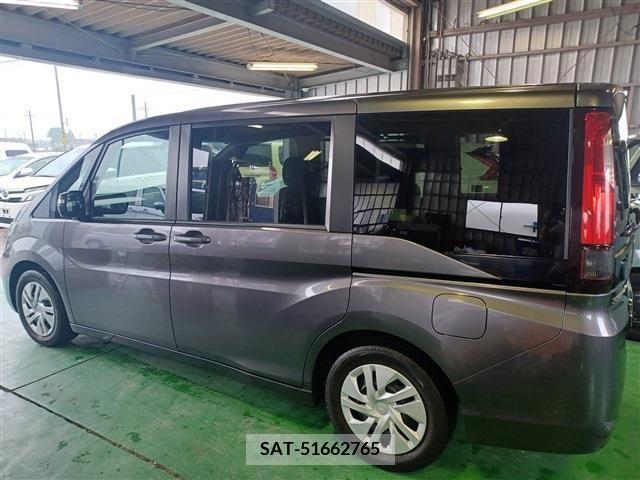 Honda STEP WGN 2018-07 330470-4