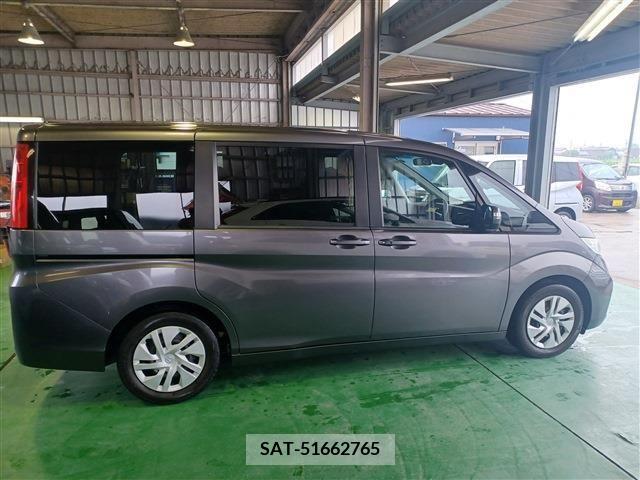 Honda STEP WGN 2018-07 330470-3