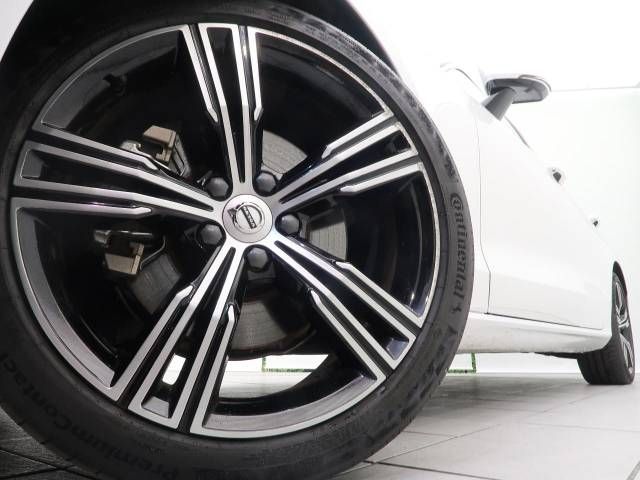 Volvo V60 2020-09 187017-17