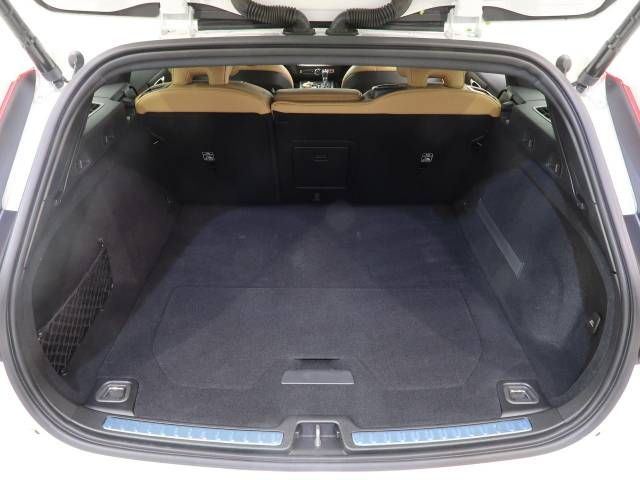 Volvo V60 2020-09 187017-15
