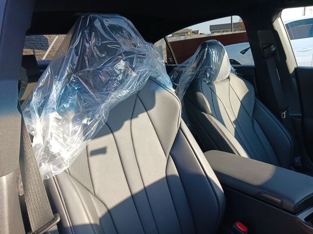 Lexus ES 2022-04 182302-11