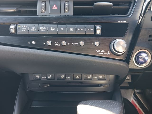 Lexus ES 2022-04 182302-19