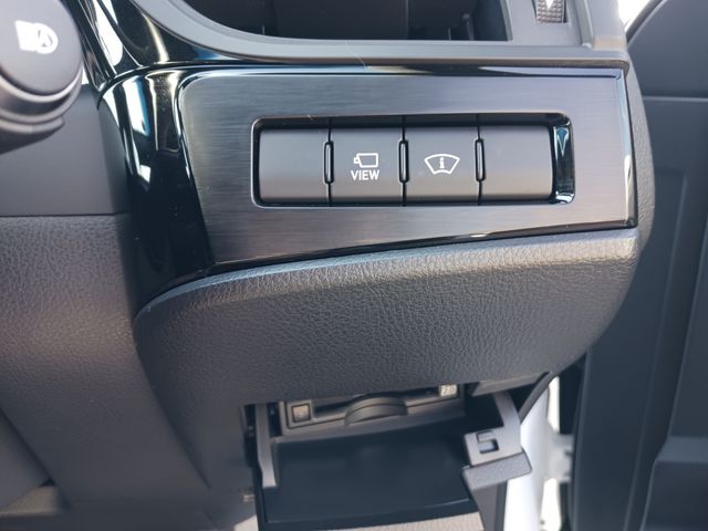 Lexus ES 2022-04 182302-21