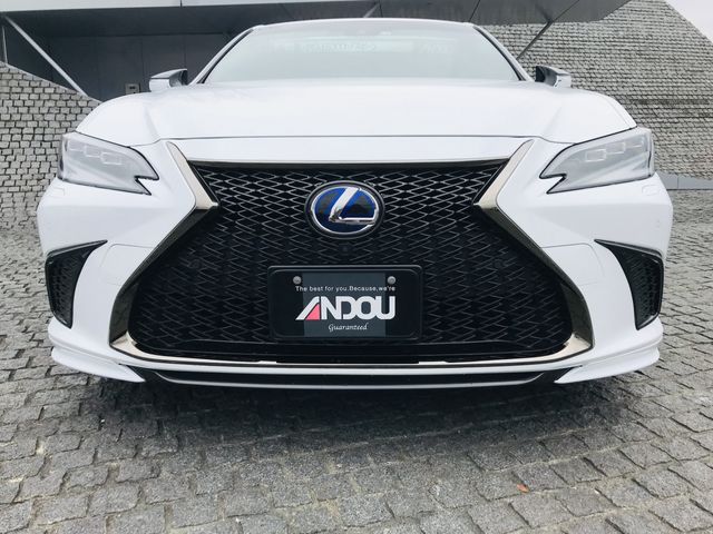 Lexus ES 2022-04 182302-5