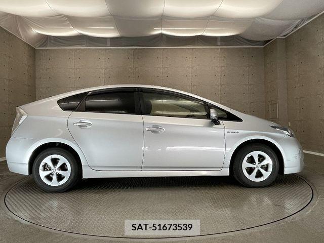 Toyota PRIUS 2015-04 282250-6