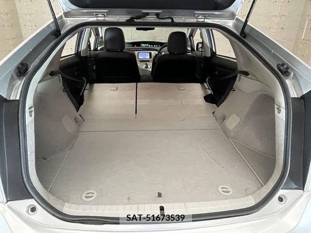 Toyota PRIUS 2015-04 282250-14