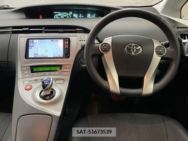 Toyota PRIUS 2015-04 282250-1