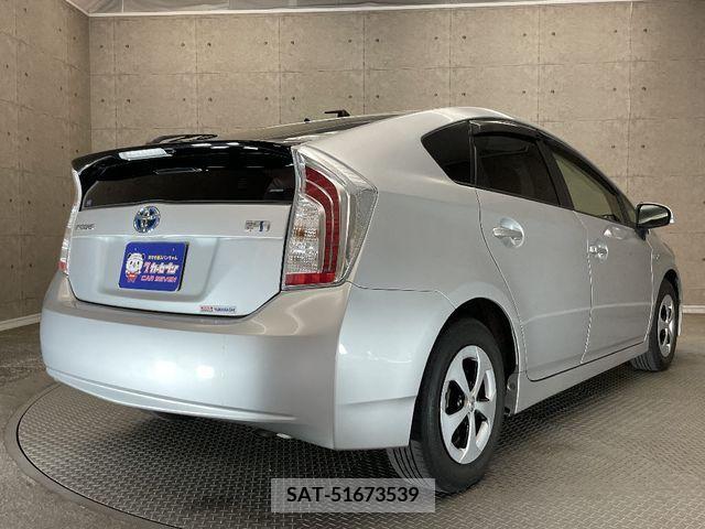Toyota PRIUS 2015-04 282250-3