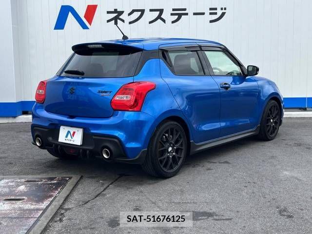 Suzuki SWIFT 2022-12 251528-17