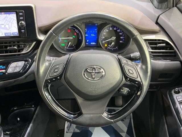 Toyota C-HR 2017-09 186402-11