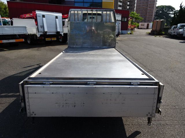 Mitsubishi CANTER GUTS 2010-11 189743-5
