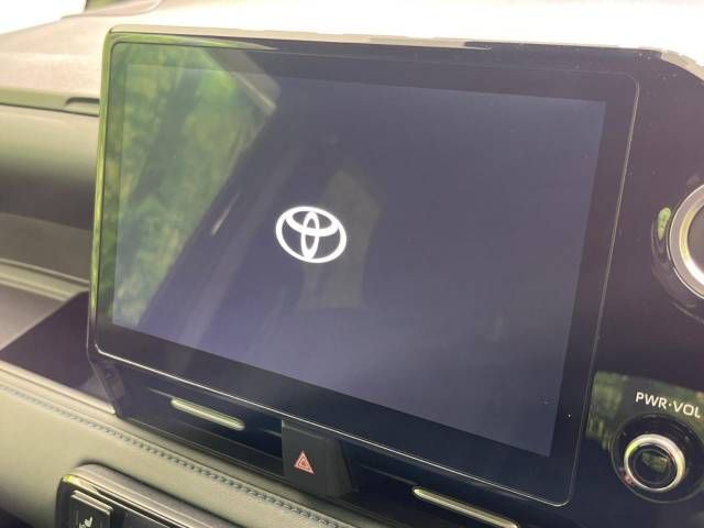 Toyota VOXY 2022-03 19942-2