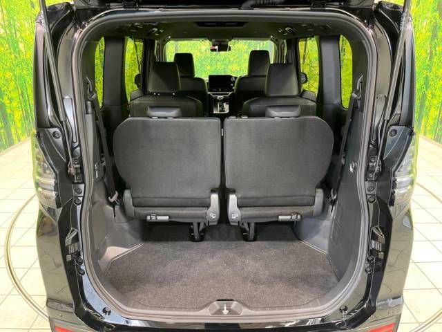 Toyota VOXY 2022-03 19942-11