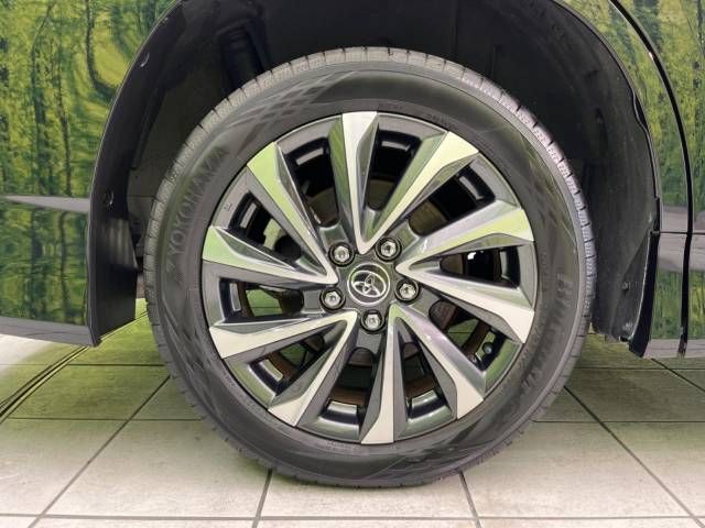 Toyota VOXY 2022-03 19942-13