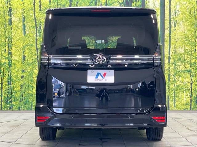 Toyota VOXY 2022-03 19942-16