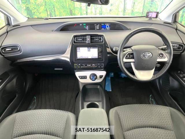 Toyota PRIUS 2016-03 244116-1