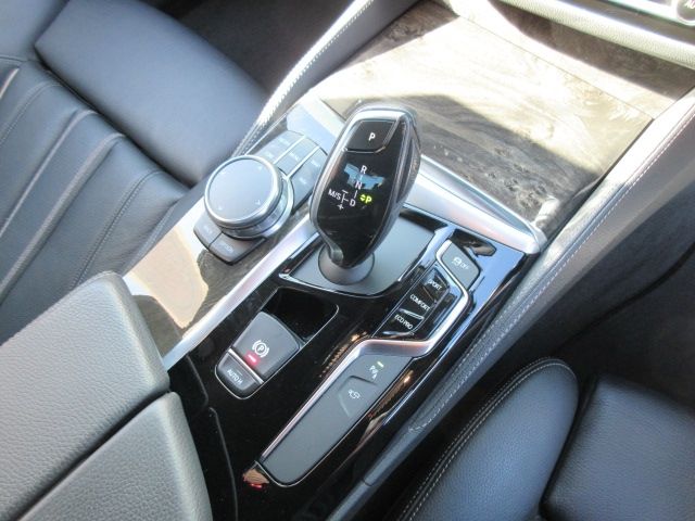 Bmw 5 SERIES 2018-07 25332-27