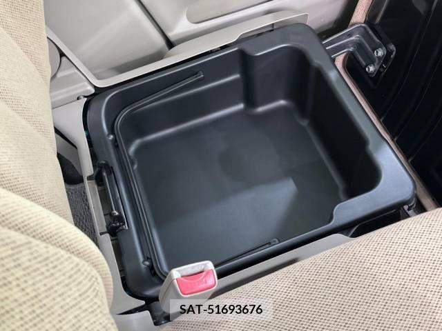 Suzuki PALETTE 2009-10 327067-4
