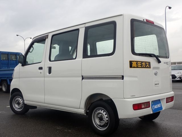 Daihatsu HIJET CARGO 2017-10 180457-2